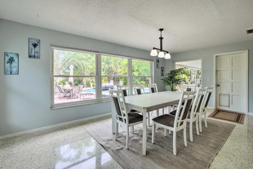 Vibrant Largo Home Heated Pool, Lake Views! in Largo, USA