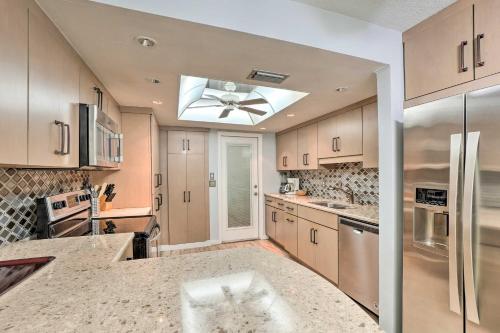 Vibrant Largo Home Heated Pool, Lake Views! in Largo, USA