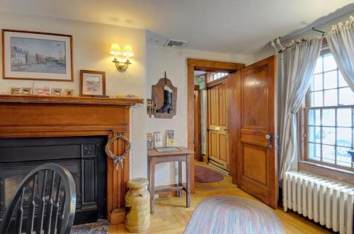 Melville House Newport - image 12