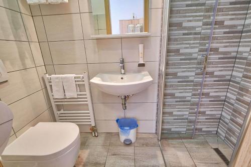 Prenočišča Miklavčič - main image