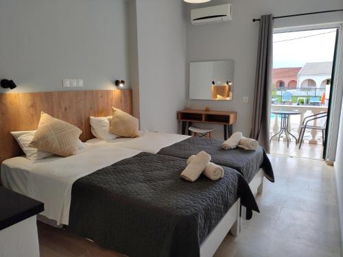  Valentinos Apartments in Roda