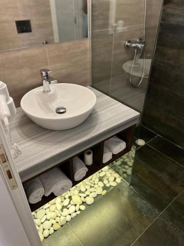 Kanes Boutique Hotel – Saranda, OR