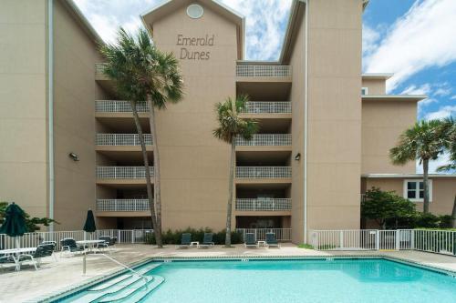 Emerald Dunes 505