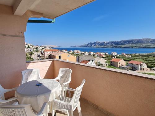 Apartments Zakarija in ซูโบวิซี