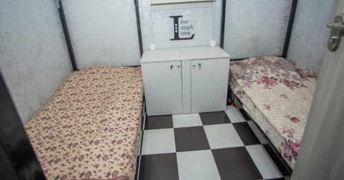 Hostel California – Batumi, IL