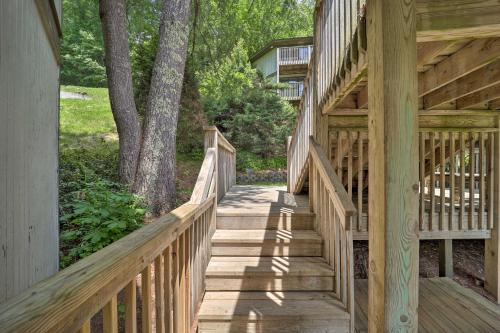 Banner Elk Condo about 4 Mi to Sugar Mountain Resort! in Banner Elk