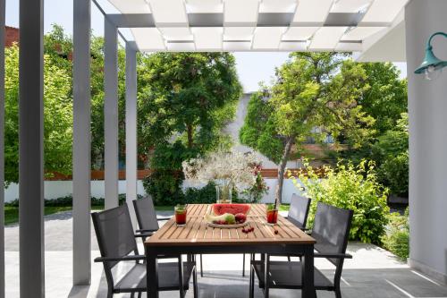 Kochyli Garden Studios 4