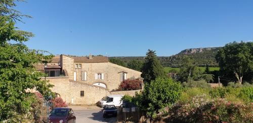Maison de village de charme XVIIe avec piscine cottage Meynes