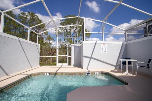 Stunning 5 Bd w/ Pool Close to Disney 8955