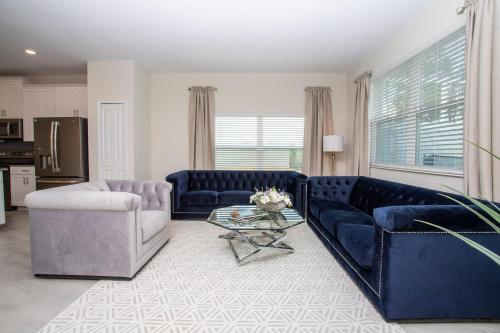 Stunning 5 Bd w/ Pool Close to Disney 8955 - image 11