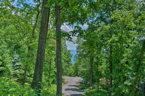 Lavish Wintergreen Home with Hot Tub by Skiing! - image 2