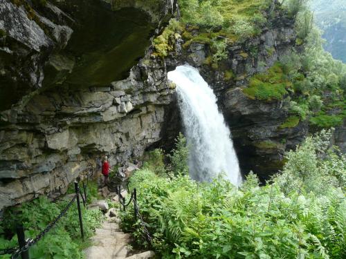 Hole Hytter - image 11