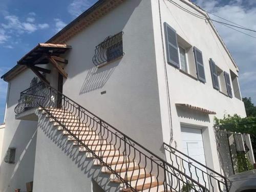 Exterior view, Appartement independant dans villa, entre Frejus et St Raphael near lou caleu
