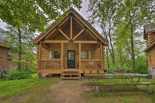 Cozy Retreat with Porch and Double JJ Resort Access! - image 2