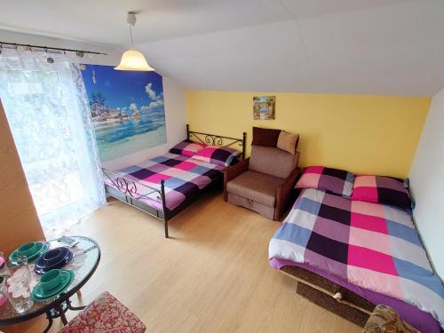 2 double beds
