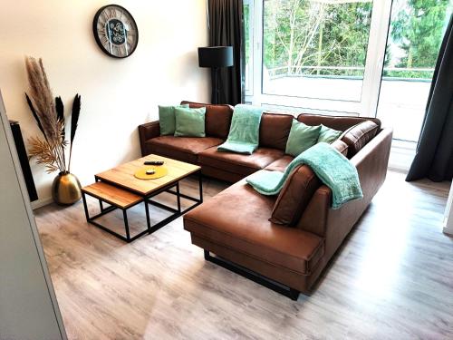 Glamory Winterberg Ferienwohnung Pool Sauna Wifi 6 Personen near Ski Lift Balkon PS4 in Winterberg, Deutschland