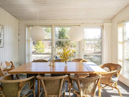 Three-Bedroom Holiday home in Sæby 5 - main image