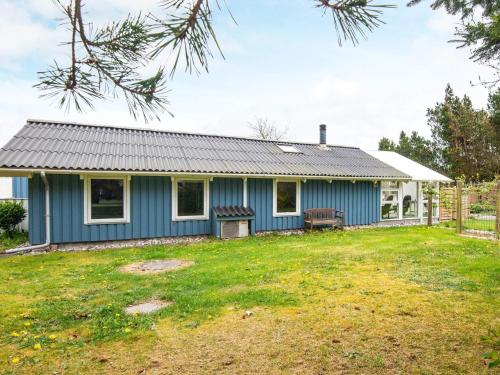 6 person holiday home in Ulfborg