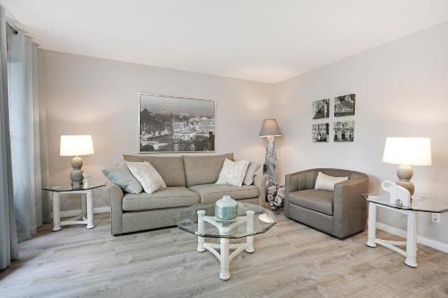 . 14th Street Suites #4