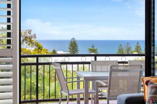 6 Seabreeze Spacious Newly Renovated Apartment with Ocean Views