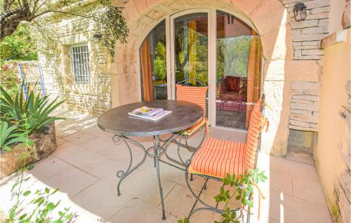 1 Bedroom Cozy Apartment In Nyons - Les Pilles