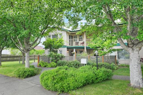 14th Street Suites - Apartment - Courtenay