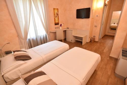 Agriturismo La Camilla Room Type - Superior Double or Twin Room Agriturismo La Camilla Room Type - Superior Double or Twin Room