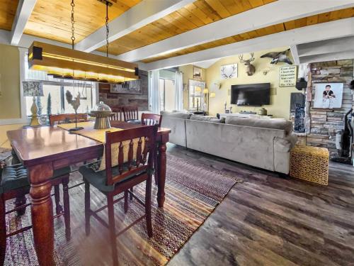 Alpine Condo A10 - main image