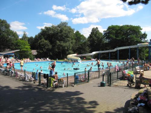 Swimming pool, Vakantiepark Witterzomer Assen in Assen
