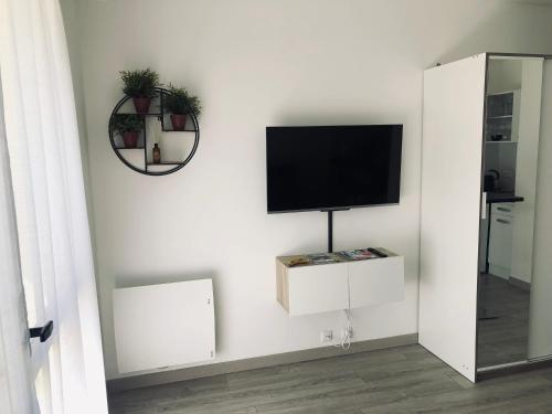 Studio en résidence, proche de la mer avec parking gratuit et 5G home 4