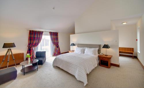 2 bedrooms, 3 beds