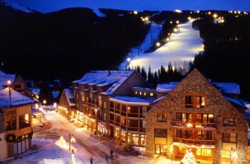 River Run Village 2 Bedroom Condo - 100 Yards To Slopes, Pool, Hot Tub Access in Keystone, USA