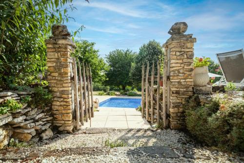 Maisons Hope & Lumiere gîte à louer Orage
