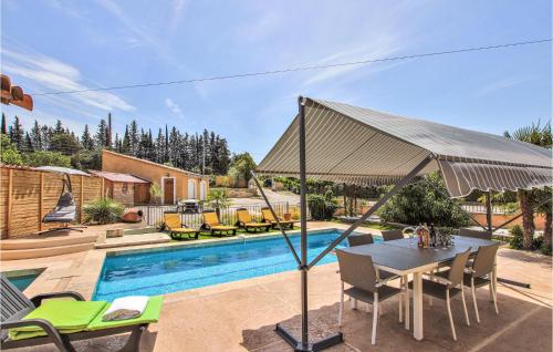 Nice home in Caromb with Outdoor swimming pool and 2 Bedrooms gîte à louer Les Brançay