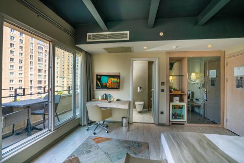 The Gate 30 Suites - image 10