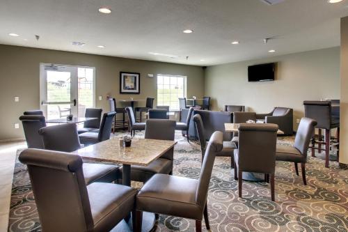 Cobblestone Inn & Suites - Avoca