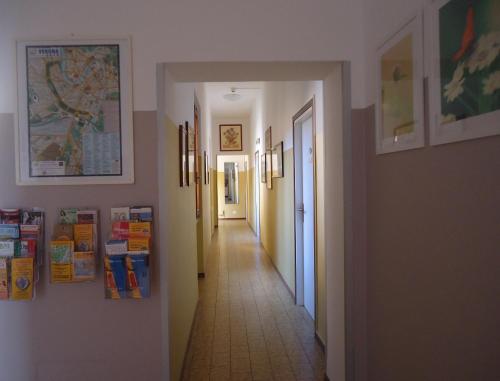 Létesítmények, Protezione della Giovane - female hostel near Piazza dei Signori