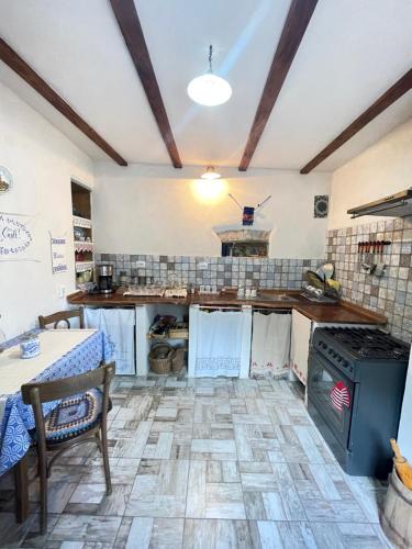 Konyha, Saschiz 175 GuestHouse in Saschiz