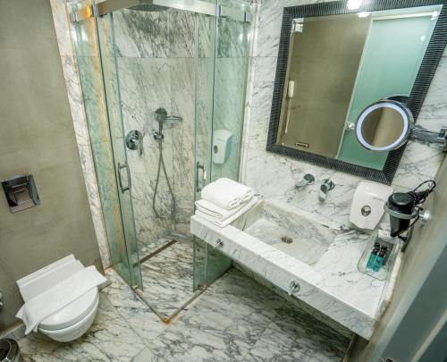 The Gate 30 Suites - main image