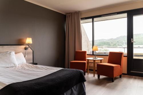 2 twin beds