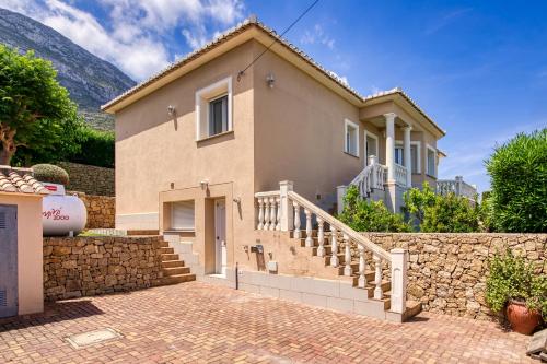 Three-Bedroom Villa image 10