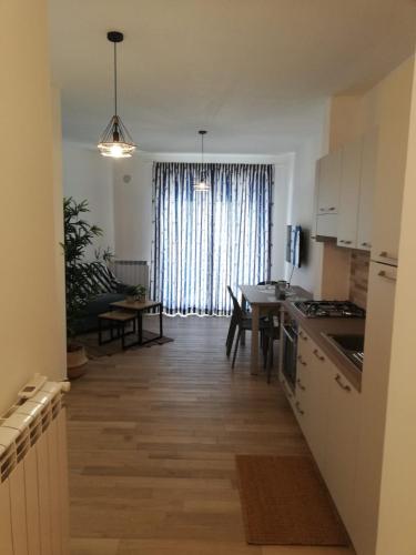 One-Bedroom Apartment image 9