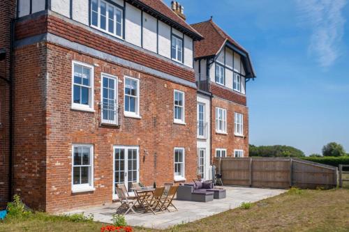 The Dower Lodge - image 12
