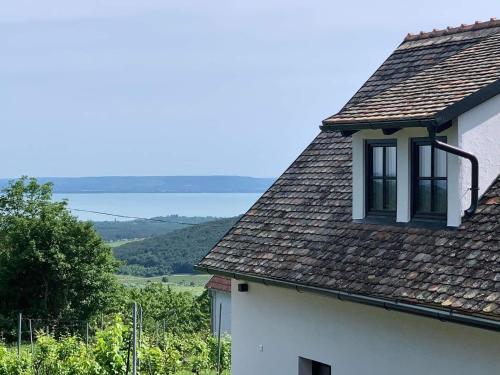 Cheerful Cottage at Balatonfelvidek Dörgicse