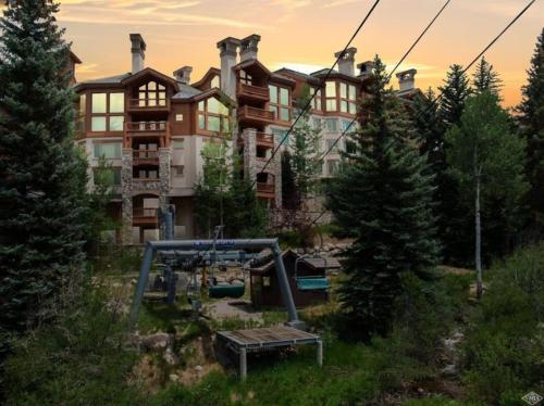 Beaver Creek Elkhorn Lodge 3 Bedroom Residence With Ski In, Ski Out Access And A Short Walk To Beaver Creek Village