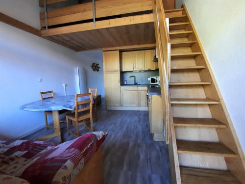 Appartement Les Menuires, 2 pièces, 6 personnes - FR-1-452-205 Les Menuires