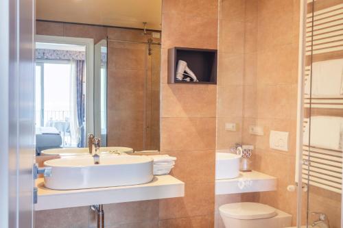 Double or twin room, lake view
