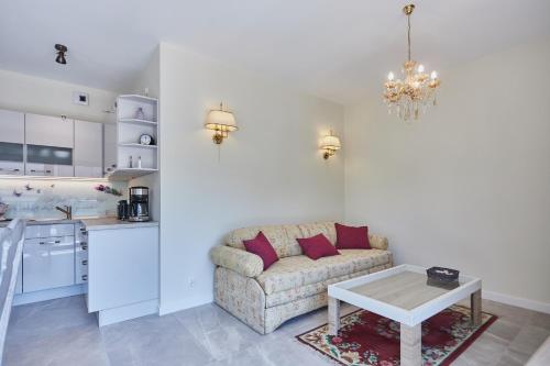 One-Bedroom Apartment image 10