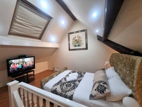*G11H* for a cosy luxurious lovely stay + Free Parking + Free Fast WiFi perfect for work or pleasure in Wortley