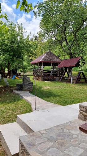 Cabana Dochita in Čelau